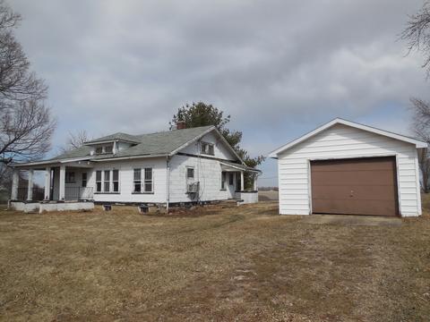 404 E Oak St, Manlius, IL 61338 photo 1