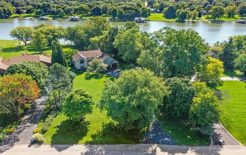 28683 W Rivers Edge Dr, Cary, IL 60013