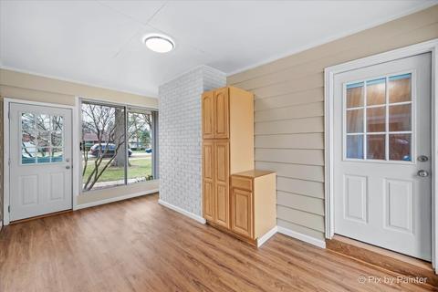 911 E Liberty Dr, Wheaton, IL 60187 photo 22