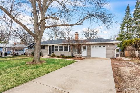 911 E Liberty Dr, Wheaton, IL 60187 photo 2