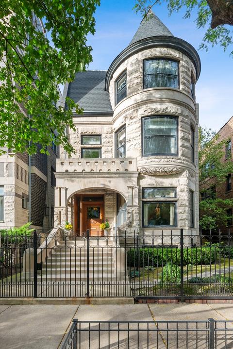 512 W Oakdale Ave, Chicago, IL 60657