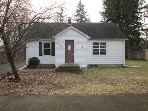 313 Grove St, Cherry Valley, IL 61016 photo 1