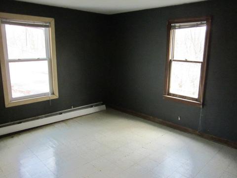 313 Grove St, Cherry Valley, IL 61016 photo 9