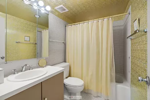 175 E Delaware Pl #5411, Chicago, IL 60611 photo 17