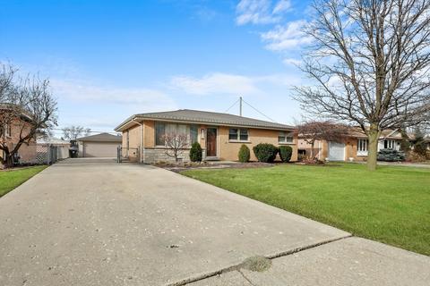 7906 W 74th St, Bridgeview, IL 60455 photo 1