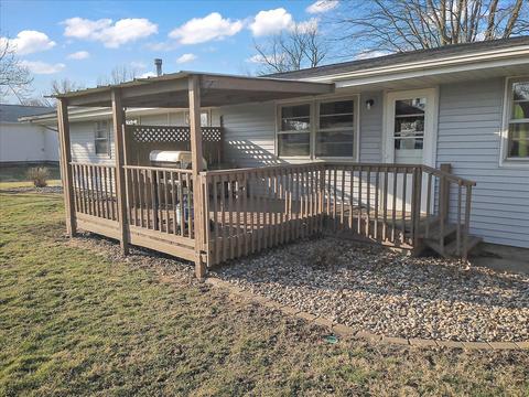 630 E 5th St, El Paso, IL 61738 photo 5