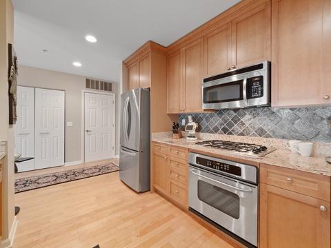255 E Liberty Dr #206-2, Wheaton, IL 60187 photo 12