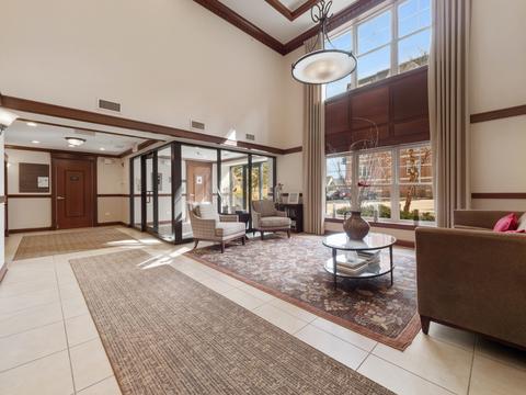 255 E Liberty Dr #206-2, Wheaton, IL 60187 photo 4