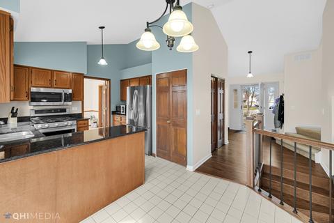 643 Hazel Nut Ct, Bartlett, IL 60103 photo 6