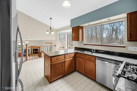 643 Hazel Nut Ct, Bartlett, IL 60103 photo 7