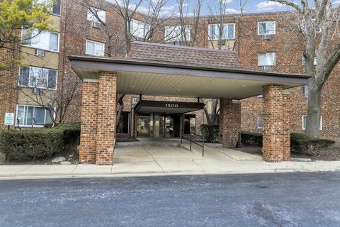 1500 Robin Cir #106, Hoffman Estates, IL 60169 photo 3