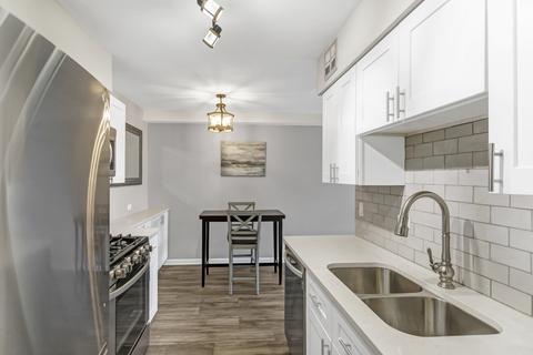 1500 Robin Cir #106, Hoffman Estates, IL 60169 photo 12
