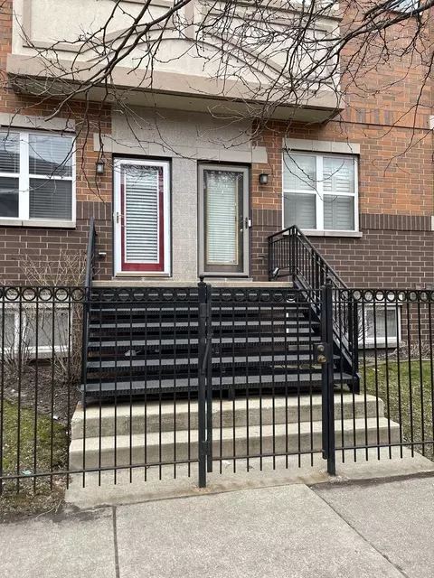 7264 N Rogers Ave, Chicago, IL 60645