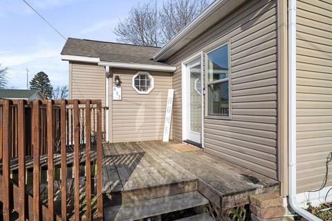 407 S Jackson St, Gardner, IL 60424 photo 2