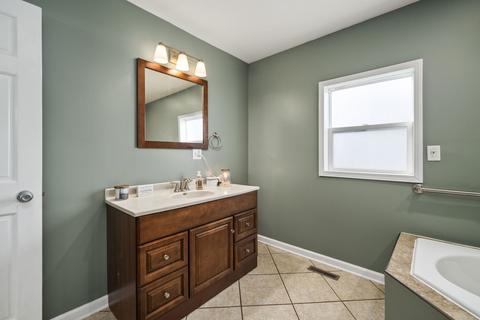407 S Jackson St, Gardner, IL 60424 photo 18