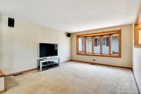515 Kingston Blvd, Mchenry, IL 60050 photo 8