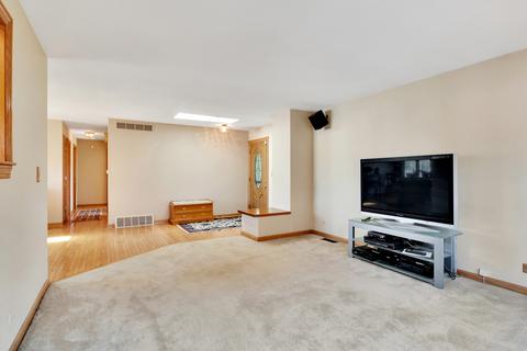 515 Kingston Blvd, Mchenry, IL 60050 photo 9