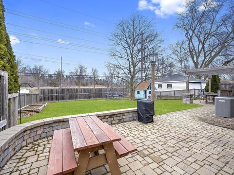 441 E Webster Ave, Elmhurst, IL 60126 photo 22