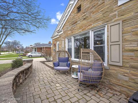 441 E Webster Ave, Elmhurst, IL 60126 photo 3