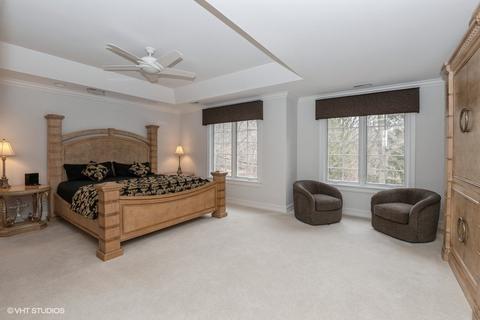 8945 Glenmora Ln, Burr Ridge, IL 60527 photo 5