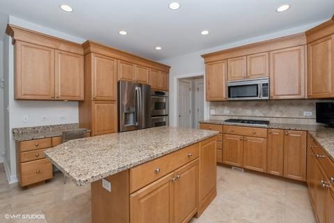 8945 Glenmora Ln, Burr Ridge, IL 60527 photo 3
