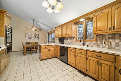 23535 W Matthews St, Plainfield, IL 60586 photo 11
