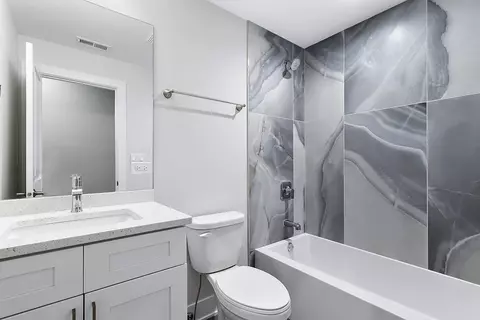 643 E 50th St, Chicago, IL 60615 photo 14