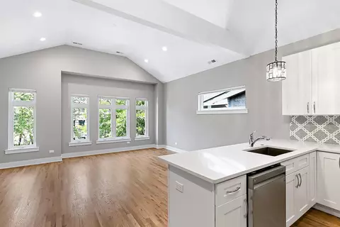 643 E 50th St, Chicago, IL 60615 photo 3