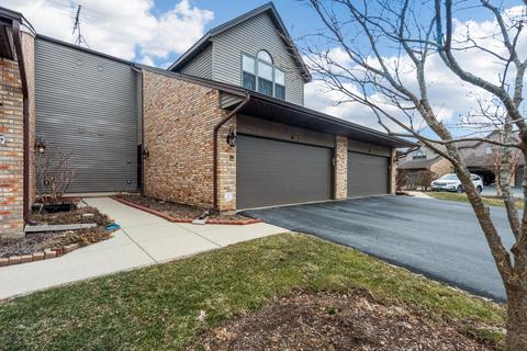 32 Garden Crescent Ct, Elgin, IL 60123 photo 2