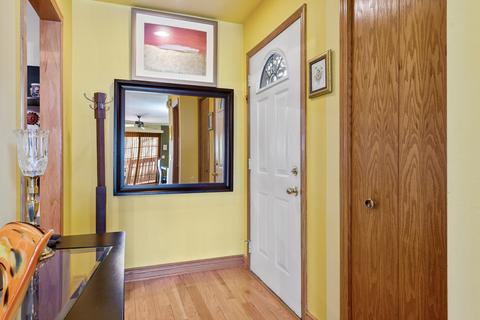 32 Garden Crescent Ct, Elgin, IL 60123 photo 3