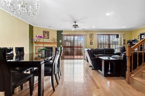 32 Garden Crescent Ct, Elgin, IL 60123 photo 4