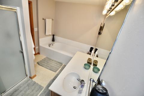 5207 Cobblers Xing, Mchenry, IL 60050 photo 16