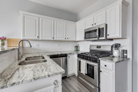 28703 Sawmill Ln, Lakemoor, IL 60051 photo 11