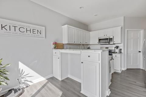28703 Sawmill Ln, Lakemoor, IL 60051 photo 10