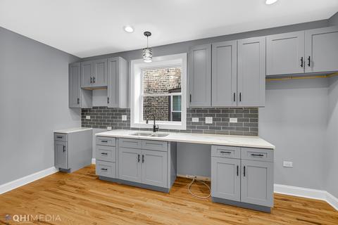 8014 S Champlain Ave, Chicago, IL 60619 photo 4