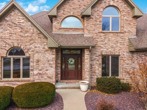 1908 Hackberry Rd, Bloomington, IL 61704 photo 2