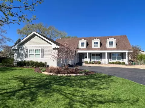 1418 N Salem Blvd, Arlington Heights, IL 60004