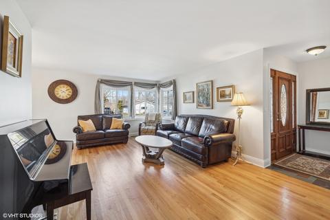 845 S Hawthorne Ave, Elmhurst, IL 60126 photo 3