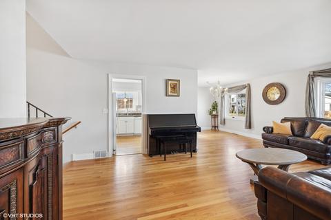 845 S Hawthorne Ave, Elmhurst, IL 60126 photo 4