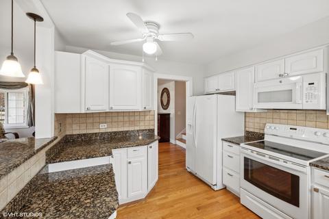 845 S Hawthorne Ave, Elmhurst, IL 60126 photo 7