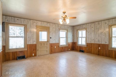 508 E Benton St, Newark, IL 60541 photo 5