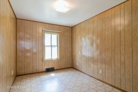 508 E Benton St, Newark, IL 60541 photo 9