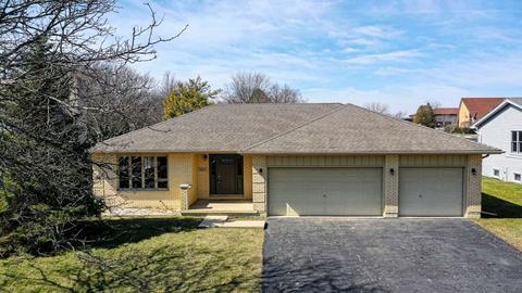 820 Colleen Dr, Cary, IL 60013 photo 1