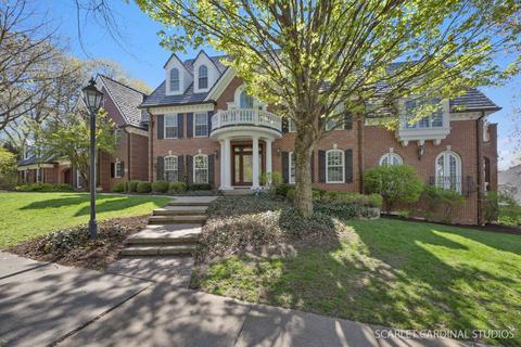 400 Abrahamson Ct, Naperville, IL 60540