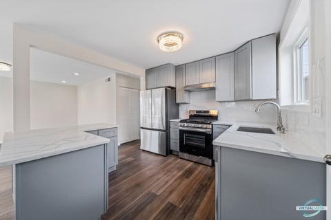 8024 S Kilpatrick Ave, Chicago, IL 60652 photo 4