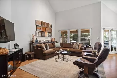 2569 Windrush Ln, Northbrook, IL 60062 photo 8