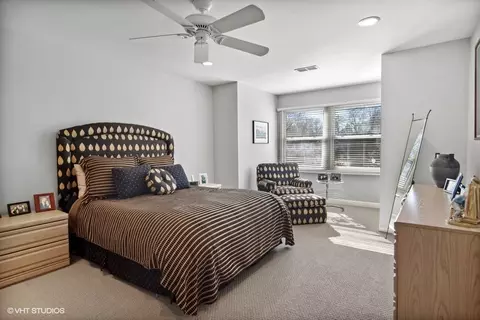 2569 Windrush Ln, Northbrook, IL 60062 photo 14