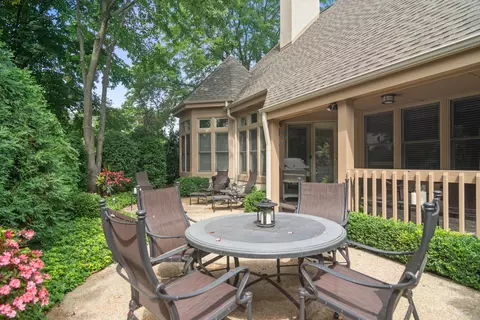 2569 Windrush Ln, Northbrook, IL 60062 photo 23