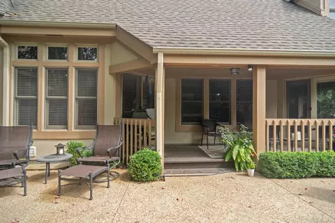 2569 Windrush Ln, Northbrook, IL 60062 photo 24