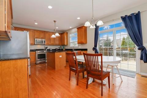 5961 Chatham Dr, Hoffman Estates, IL 60192 photo 14